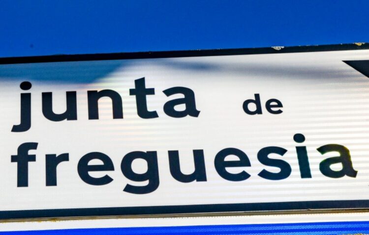 Parlamento aprova reposição de 16 freguesias na região