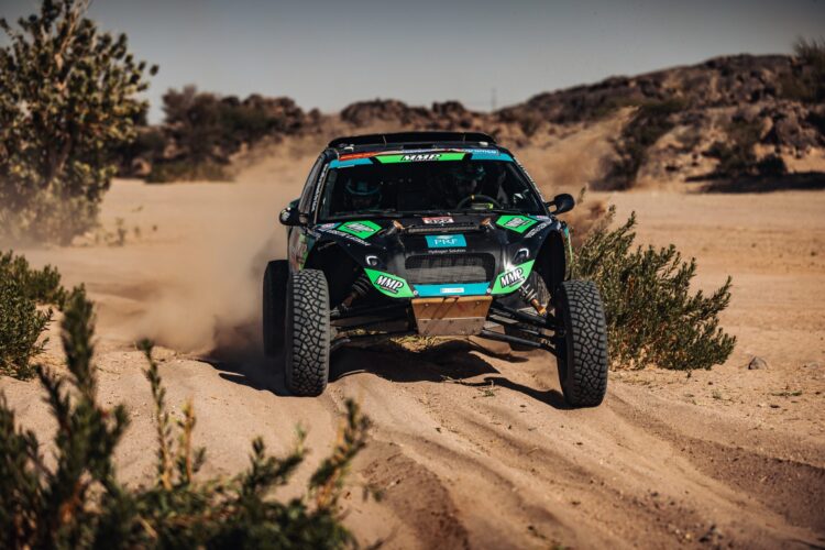 Ricardo Porém alcançam sexto lugar da geral na categoria Challenge do Rally Dakar