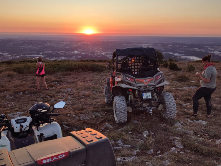 Móggy Buggy Tour em experiências da olaria ao pastoreio e viagens guiadas pela autenticidade serrana