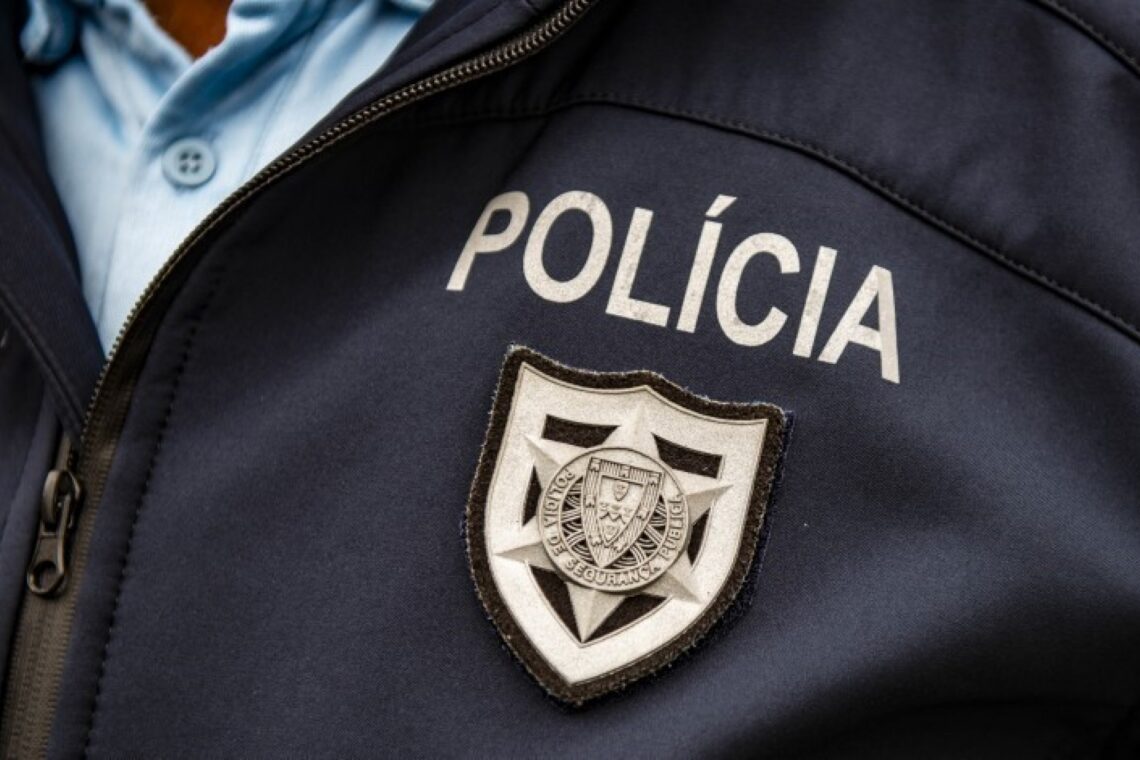 Menores furtam roupa em loja de Pombal
