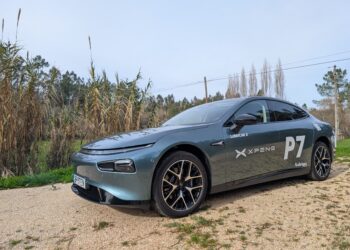 Xpeng P7 Performance AWD, requinte e desempenho marcados pela tecnologia