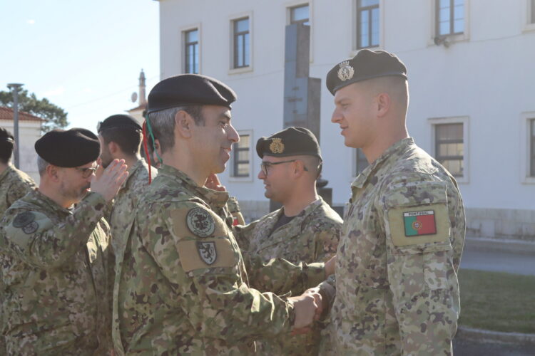 Militares despedem-se em Leiria rumo à Eslováquia