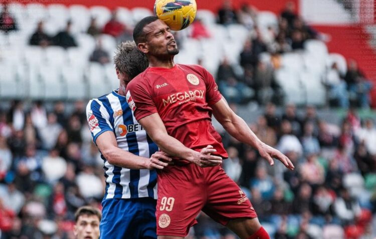 Ineficácia penaliza União de Leiria frente ao FC Porto B