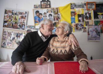 O amor surge, o coração manda e estes idosos souberam ouvi-lo