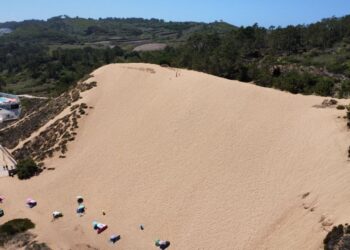 Maior duna de Portugal alvo de estudo para classificação