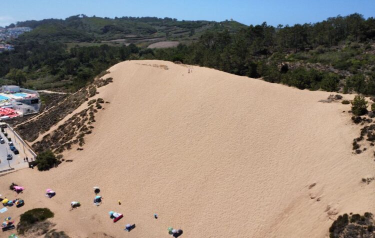 Maior duna de Portugal alvo de estudo para classificação
