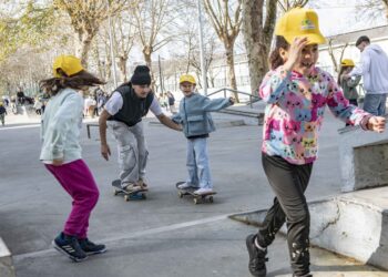 Skate: um desporto que ensina crianças a romper com os preconceitos