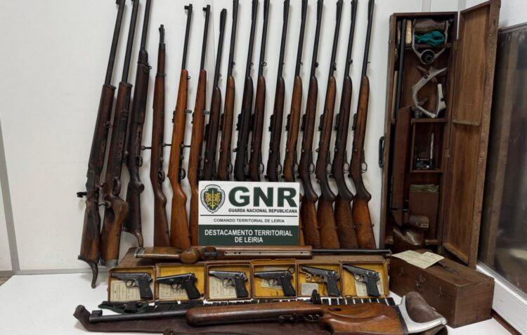 Apreendidas 27 armas de fogo e 63 munições na Maceira