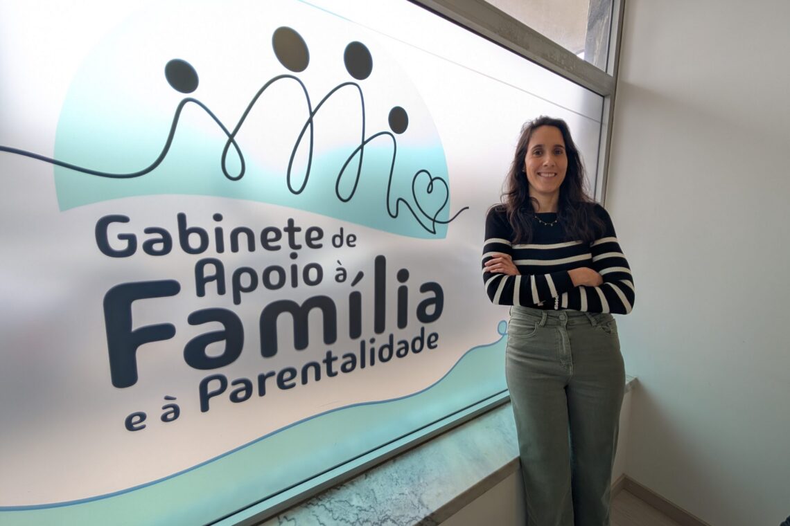 Mariana Meivia é a coordenadora deste gabinete de apoio