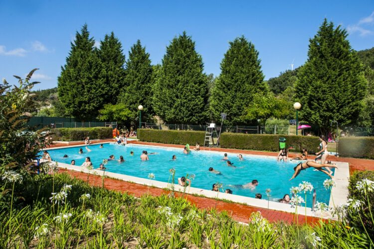 Câmara adquire terrenos das piscinas do Reguengo do Fétal