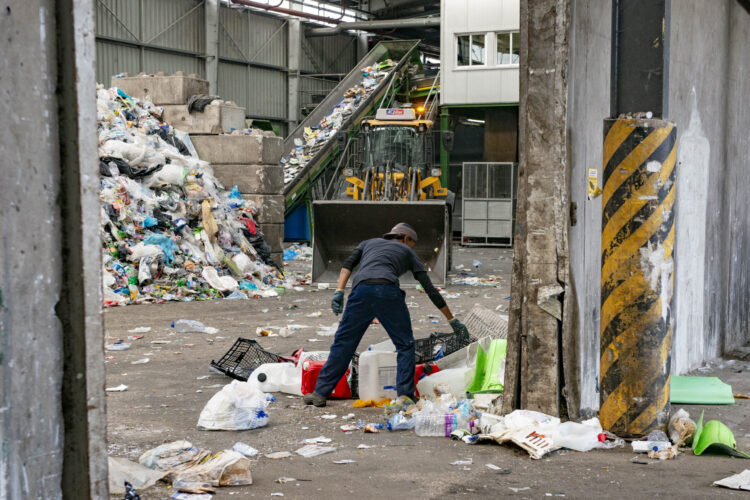 Entidade reguladora dá razão aos municípios da região e baixa tarifa do lixo