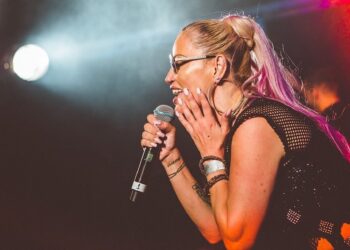 Dillaz e Ruth Marlene no palco da Semana Académica de Leiria