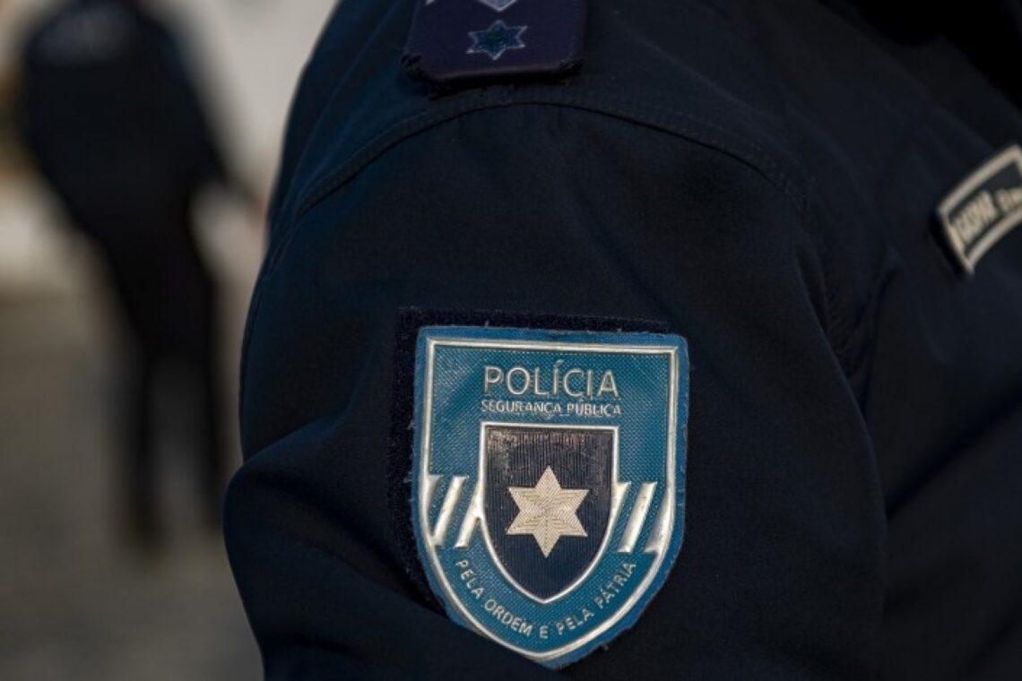 A polícia deu cumprimento a um mandado de detenção emitido pelo DIAP