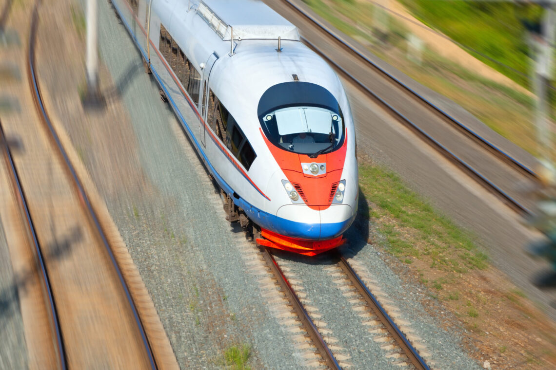 Linha será em via dupla electrificada e destina-se exclusivamente a tráfego de passageiros