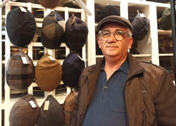 António Faustino não sai de casa  sem boina e já tem mais de 50
