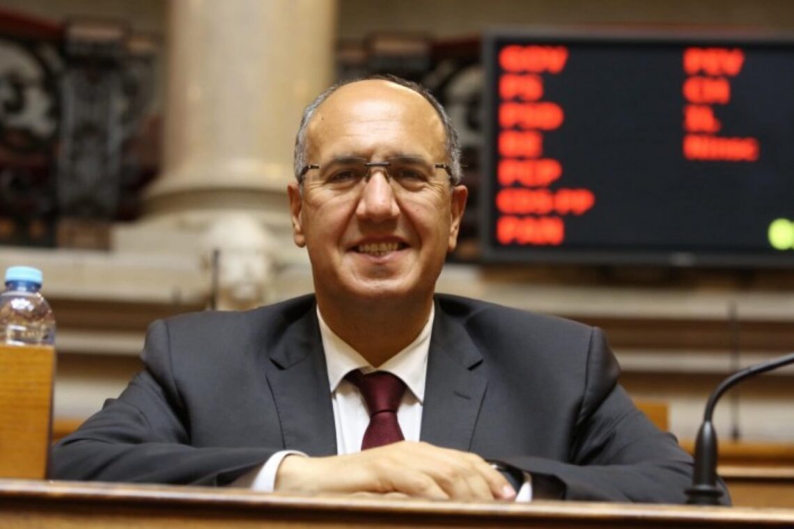 António Gameiro foi eleito deputado à Assembleia da República por cinco vezes
