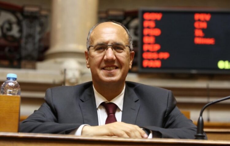 Ex-deputado António Gameiro, de Ourém, é arguido na Operação Mais-Valia