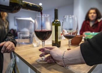 Ameaça de taxas a 200% preocupa exportadores de vinho de Leiria