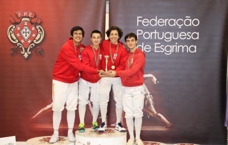 Bairro dos Anjos sagra-se campeão nacional de esgrima em cadetes masculinos