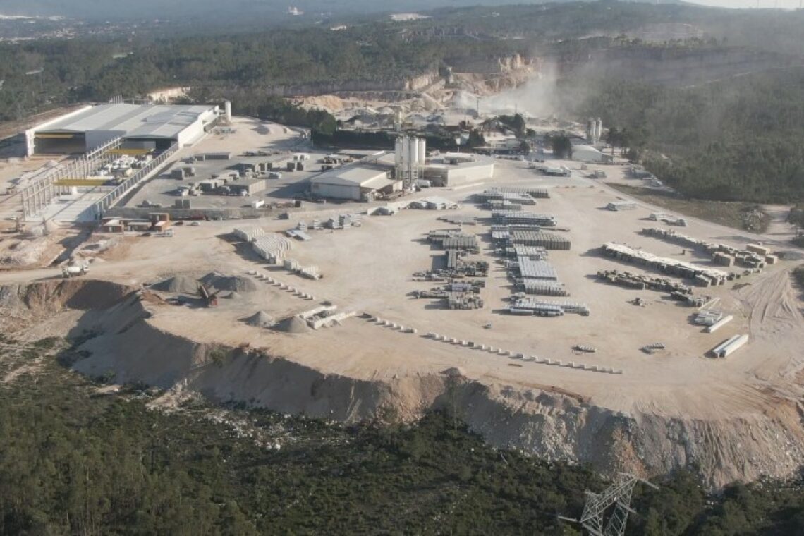 Obras e aterro decorreram em área  de Reserva Ecológica Nacional