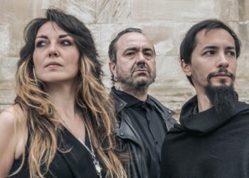 Escárnio e maldizer. Um peso-pesado do metal dá voz a cantigas de reis medievais