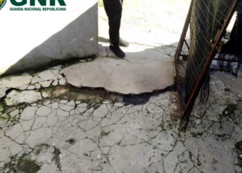 GNR detecta descarga ilegal de fossa doméstica para o solo em Alcobaça