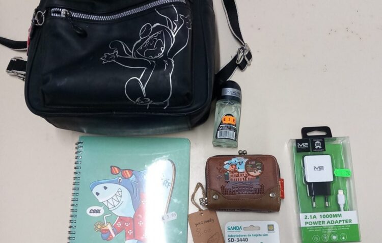 Mulher detida em flagrante com bijuteria furtada de um estabelecimento comercial em Castanheira de Pera