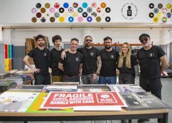 Grama. Leiria tem a única fábrica que prensa discos de vinil em Portugal