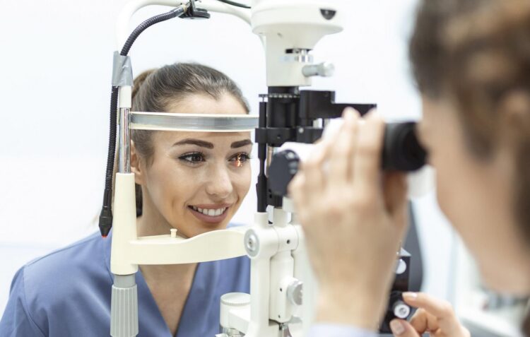 Oftalmologista ou optometrista?  As diferenças explicadas por um médico