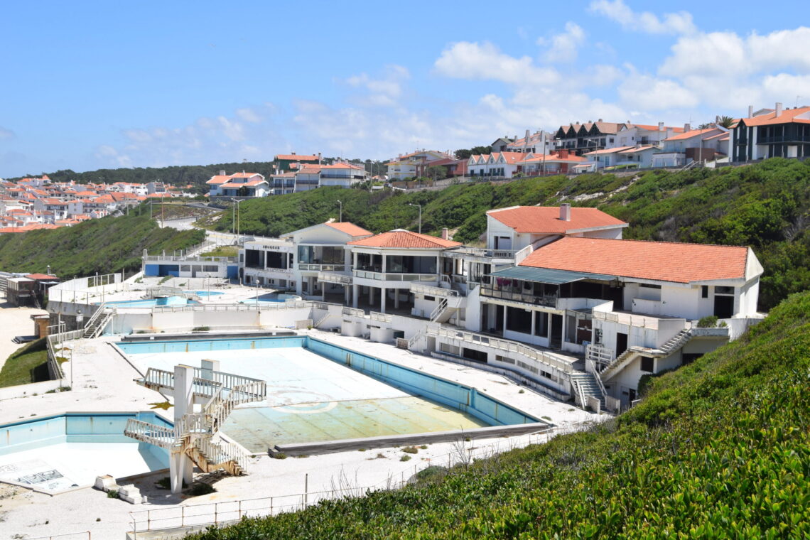 Homem cai e sofre ferimentos graves nas Piscinas de São Pedro de Moel