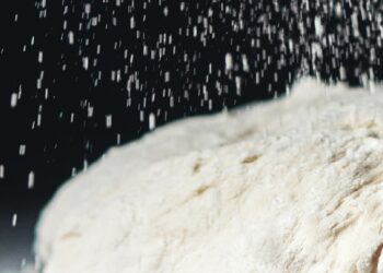 Pão e gastronomia inspiram oficinas e conversas no Moinho do Papel