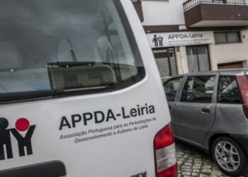 Familiares de utentes da APPDA preparam lista
