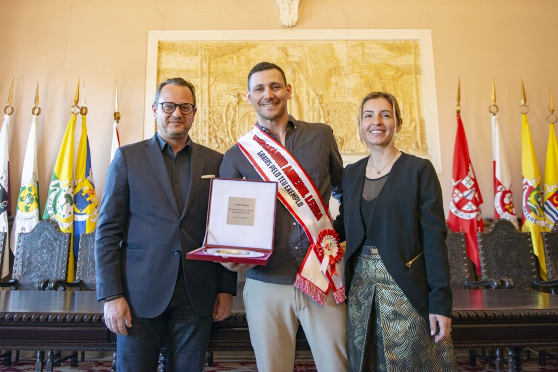 Portela homenageado em Leiria pede aos jovens para acreditarem