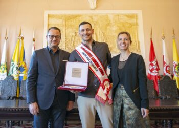 Portela homenageado em Leiria pede aos jovens para acreditarem