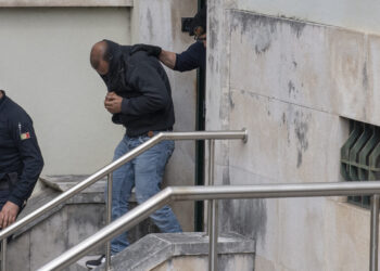 Arguidos da burla ‘olá pai, olá mãe’ confessam em tribunal que  desconheciam que estavam a cometer um crime