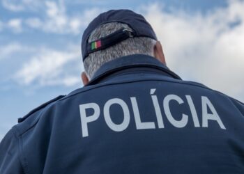Mulher agride namorado a soco e pontapé em Caldas da Rainha