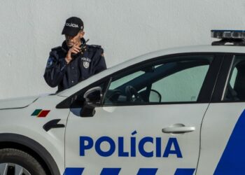 Homem ameaça ex-companheira na presença da polícia e é detido