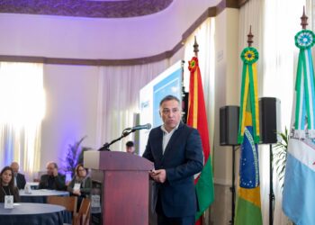  ESTM, de Peniche, assinou acordo na área da economia azul com a Prefeitura do Rio Grande