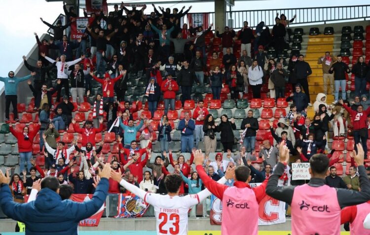 União de Leiria à condição no 7.º lugar após vitória fora de casa