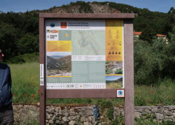 Percurso pedestre da Fórnea, em Porto de Mós, recebe certificação europeia