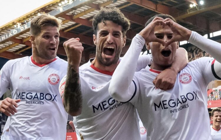 União de Leiria goleia e Muñoz iguala melhor marcador da II Liga