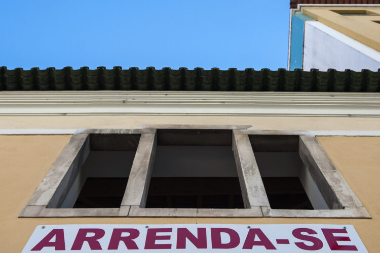 Conferência da Adlei debate crise habitacional na região