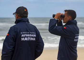 Mar de Inverno arrasta dois irmãos no Pedrógão. Autoridades pedem cautela