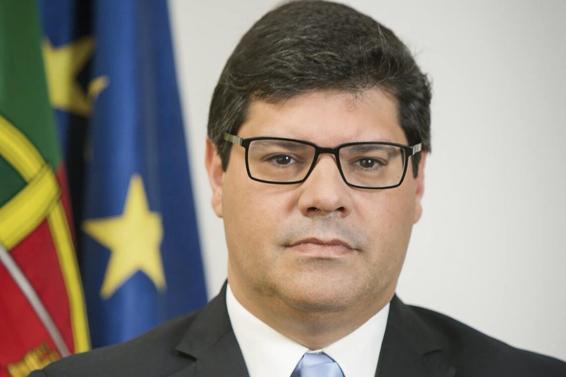 Eurico Brilhante Dias eleito pelo PS