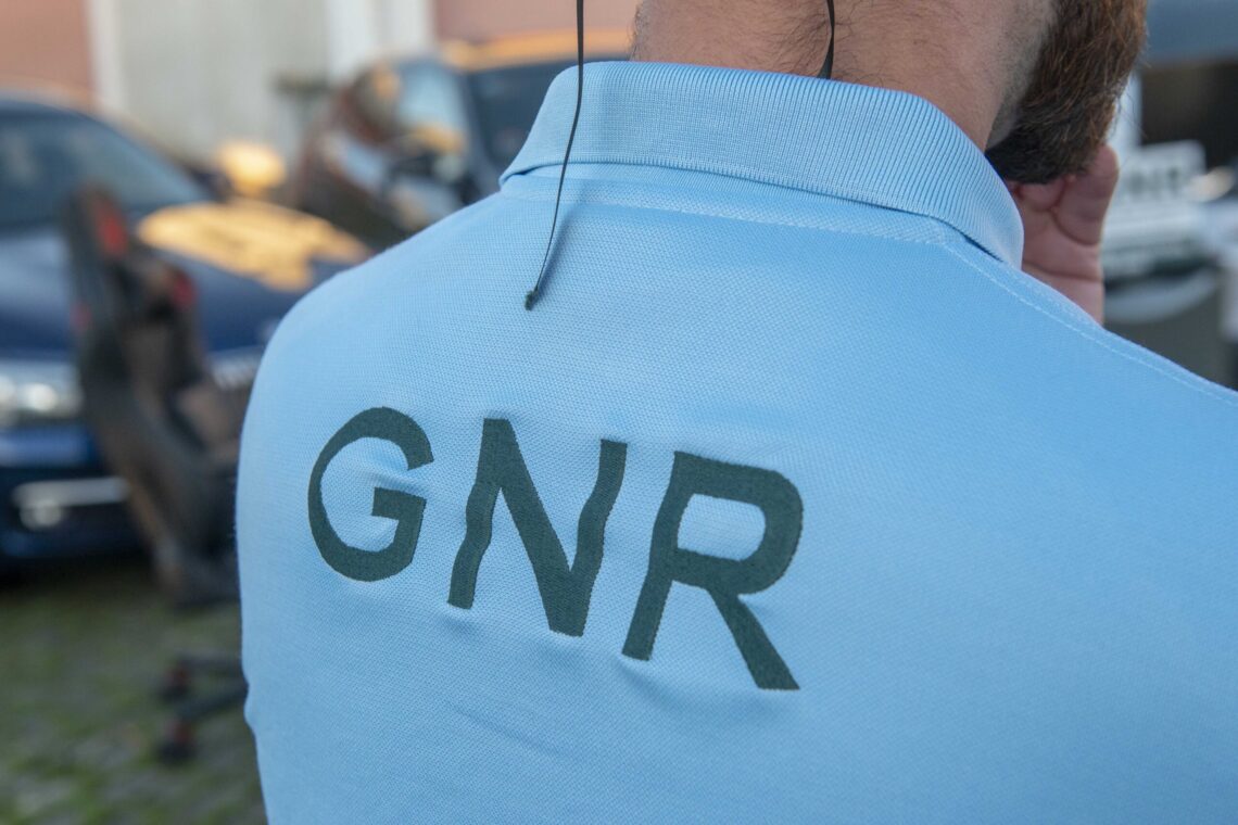 Homem bateu e ameaçou mulher de morte em Peniche e ficou em prisão preventiva