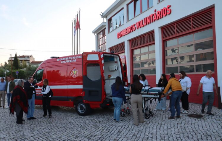 Bombeiros do concelho de Ourém recebem equipamentos de protecção individual