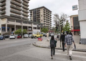 “As pessoas estão fartas de PS e PSD. Pela primeira vez, votei em branco”