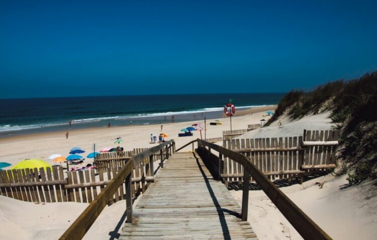 Pombal recruta equipa de nadadores-salvadores para a praia do Osso da Baleia