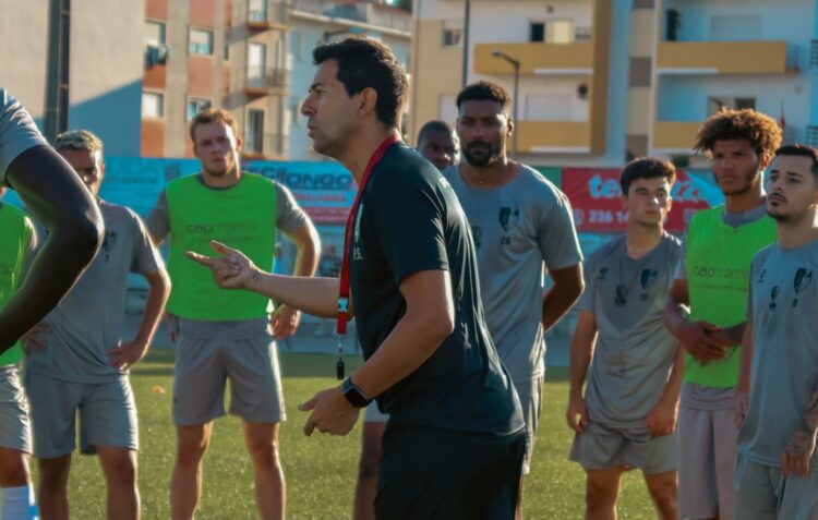 Pedro Solá abandona comando técnico do SC Pombal