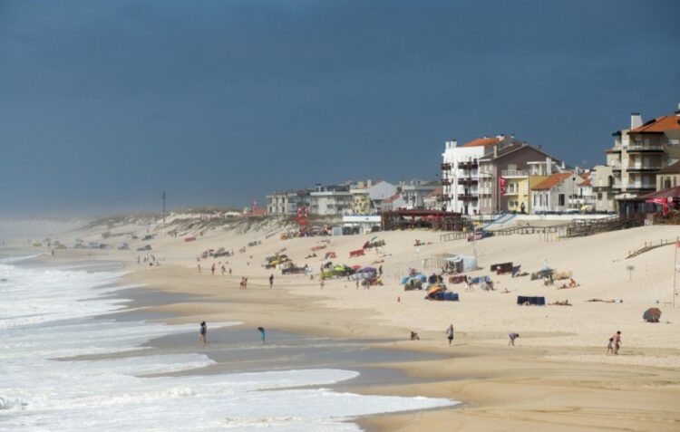 Buscas por crianças desaparecidas na praia do Pedrógão passam a ser feitas por patrulhas